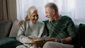Día del Abuelo 2026: descuentos de hasta 50% en camión, restaurantes y salud con tu credencial INAPAM