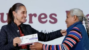 Mujeres con Bienestar 2026: ¿qué programa aplica si tienes 60 años?